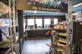 Warenlager Onstage Showtechnik